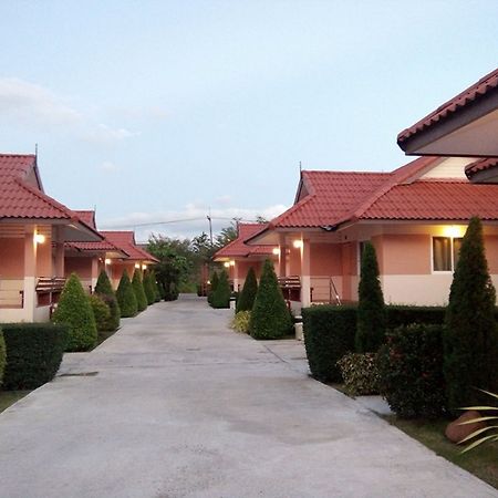 Naris Phuview Resort Satun Buitenkant foto