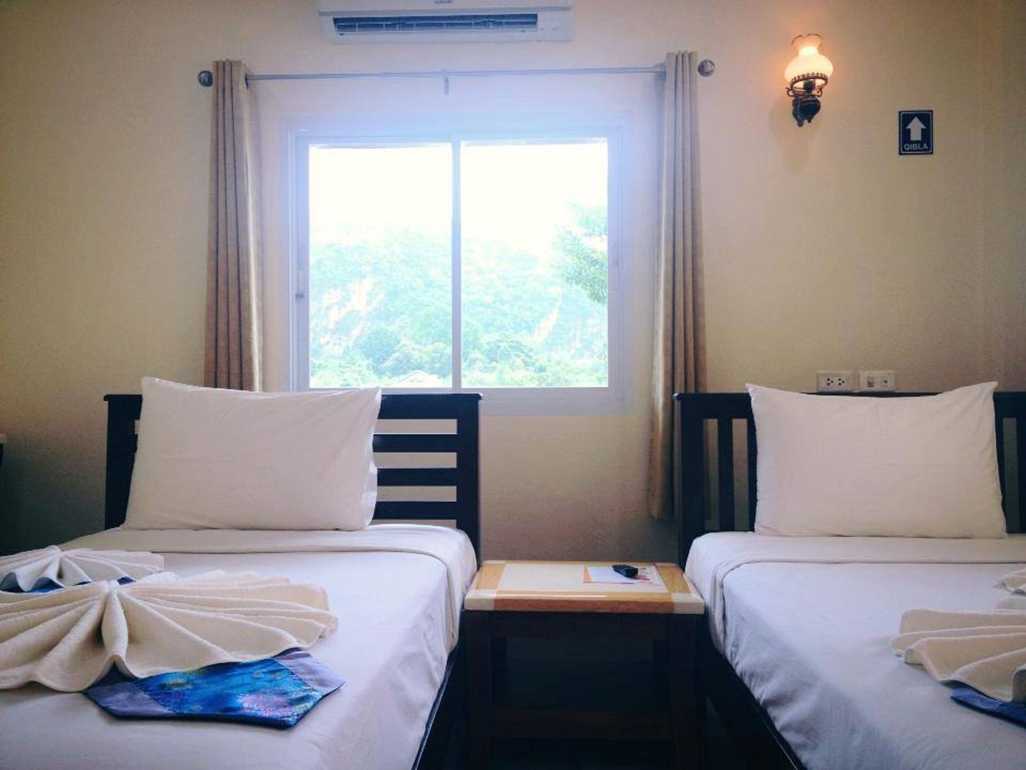 Naris Phuview Resort Satun Buitenkant foto